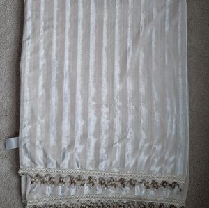 DELETING 6/25 Highgate Manor by Vicky Tiel Ivory Velvety Throw with Beadwork